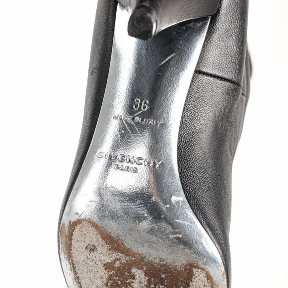 Givenchy 2018 Runway Bottine Show 80 Fold-Over Black Ankle Boot, Size 5.5 - Picture 5 of 9